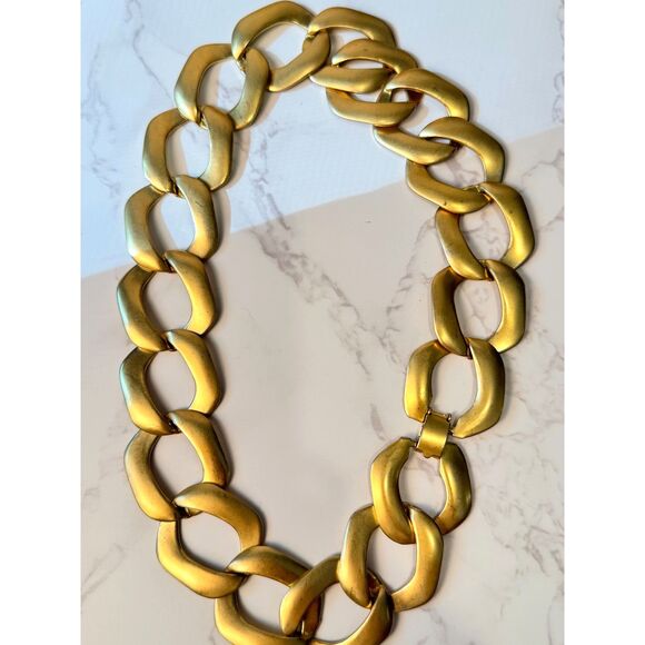 Vintage Matte Collar Necklace - Picture 5 of 6